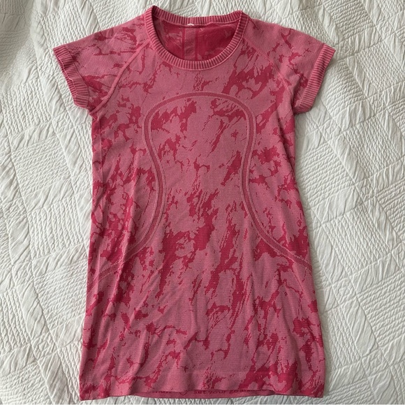 lululemon athletica Tops - Swiftly Tech Crew in Heathered Bon Bon